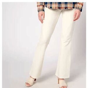 Women with‎ Control Medium Regular Pull On Slim	Boot Cut Pants Ivory NWOT )